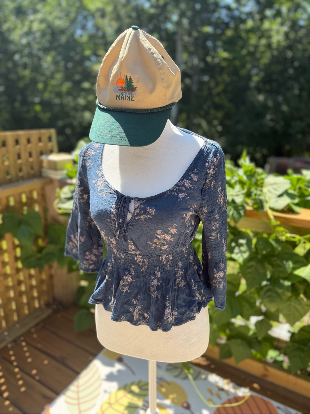 American Eagle Blue Floral Peplum Top S *HAT NOT INCLUDED*
